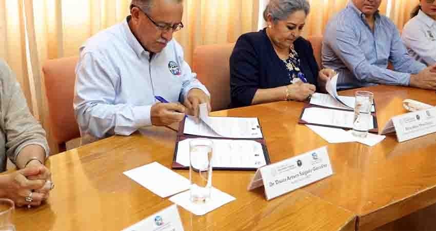 UABCS y SEP firman convenio de comodato para uso de instalaciones educativas en La Ribera