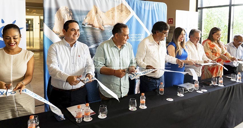 Hoteleros y Gobierno de BCS firman convenio para priorizar a productores locales Hoteleros y Gobierno de BCS firman convenio para priorizar a productores locales