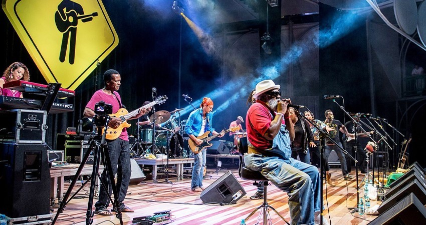 Se presentará la banda Playing For Change en el malecón de La Paz