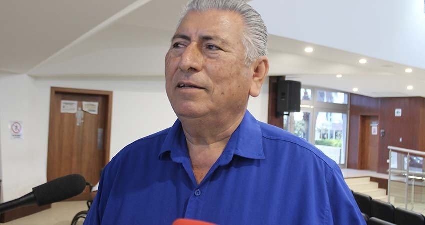Hay corrupción en el transporte de BCS y Martín Salinas es cómplice: Líder transportista Hay corrupción en el transporte de BCS y Martín Salinas es cómplice: Líder transportista