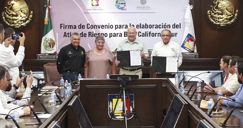 Encabeza el gobernador firma de convenio para la elaboración de atlas de riesgo de BCS