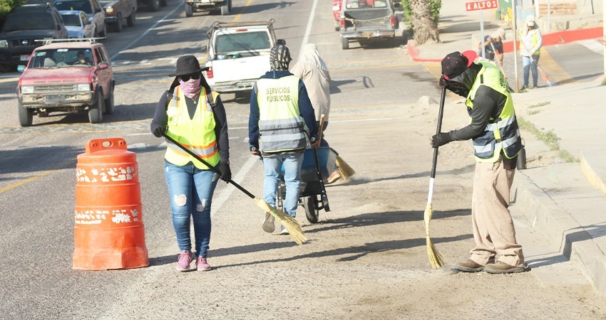 Realiza Servicios Públicos trabajos de limpieza y pintura en Todos Santos