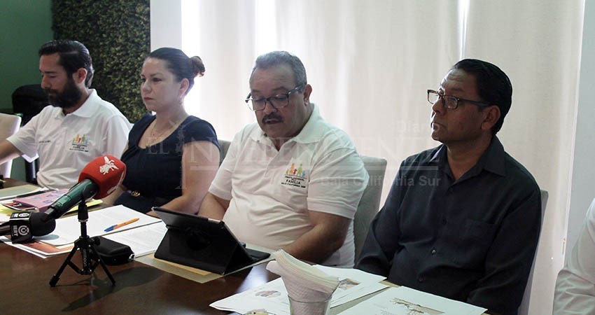 Buscará FNF amparo contra libros de texto; advierten que reciclarán los pasados