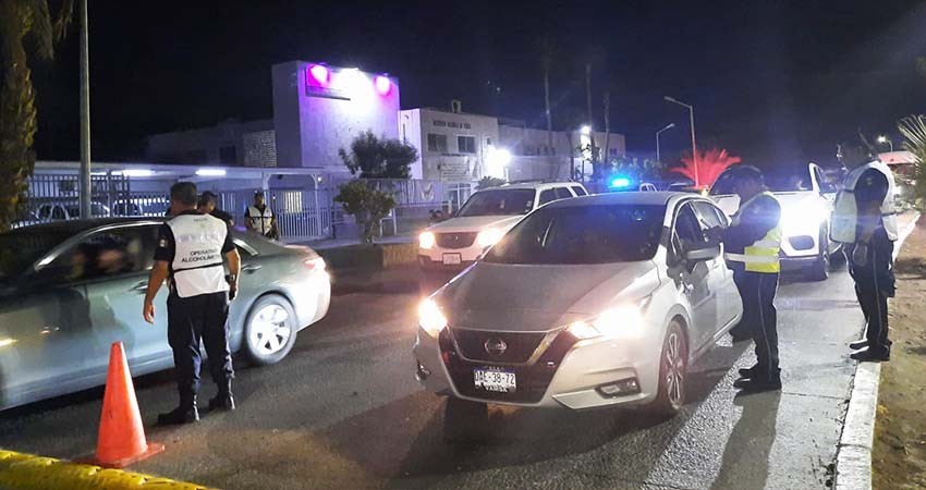 17 vehículos retenidos en operativos de alcoholimetría en La Paz