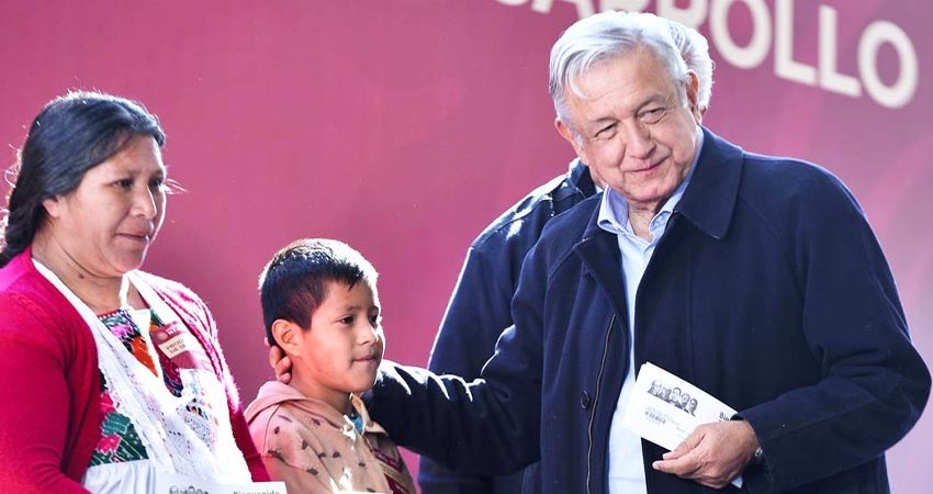 Viabilidad financiera de programas sociales de AMLO está en duda: BBVA México