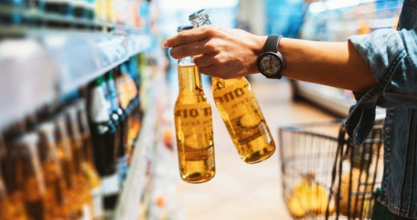 Impuesto a bebidas alcohólicas, elevado en México… comparado con 50 naciones Impuesto a bebidas alcohólicas, elevado en México… comparado con 50 naciones