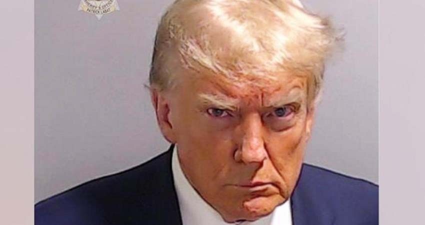 Donald Trump es arrestado y después liberado Donald Trump es arrestado y después liberado