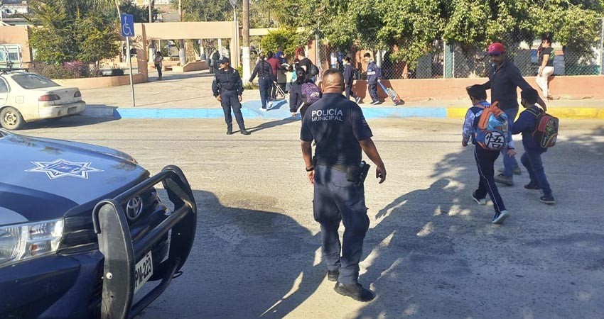 Preparada la Policía de La Paz para el servicio vial en ascensos y descensos en escuelas del municipio