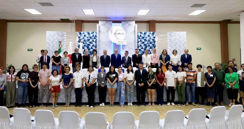 Recibe UABCS a estudiantes japoneses de movilidad académica
