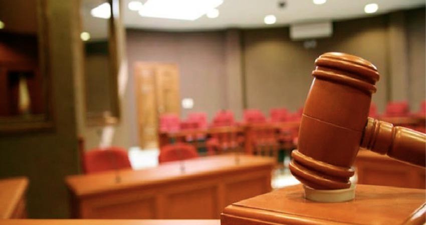 Repara el daño que causó por incumplimiento de la obligación alimentaria y cesa el proceso en su contra