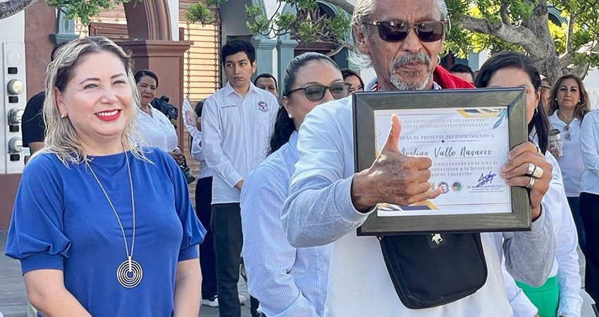 Entregan reconocimientos a trabajadores sindicalizados del Ayuntamiento de Los Cabos Entregan reconocimientos a trabajadores sindicalizados del Ayuntamiento de Los Cabos