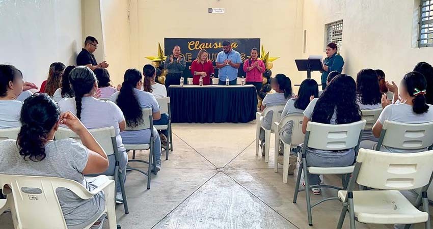 Imparten talleres para mujeres privadas de la libertad