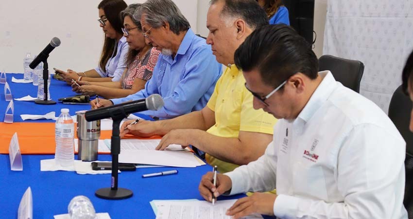 SNEBCS y UNIPAZ signan acuerdos para acercar a estudiantes opciones de empleo y autoempleo SNEBCS y UNIPAZ signan acuerdos para acercar a estudiantes opciones de empleo y autoempleo