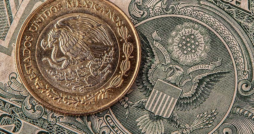 El peso podría seguir fortalecido los próximos meses ayudado por diferencial de tasas: expertos