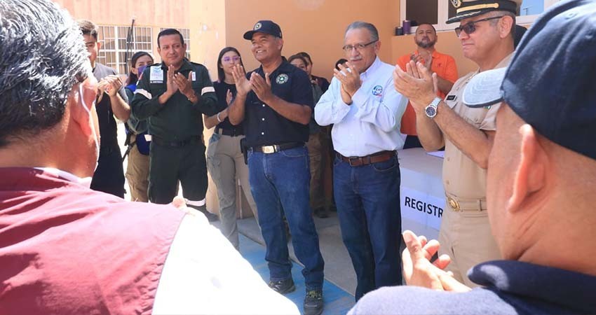 Realizan con éxito simulacro de evacuación y apertura de albergue en UABCS
