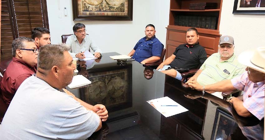 Se reúne el alcalde Leggs Castro con el sector pesquero de Los Cabos
