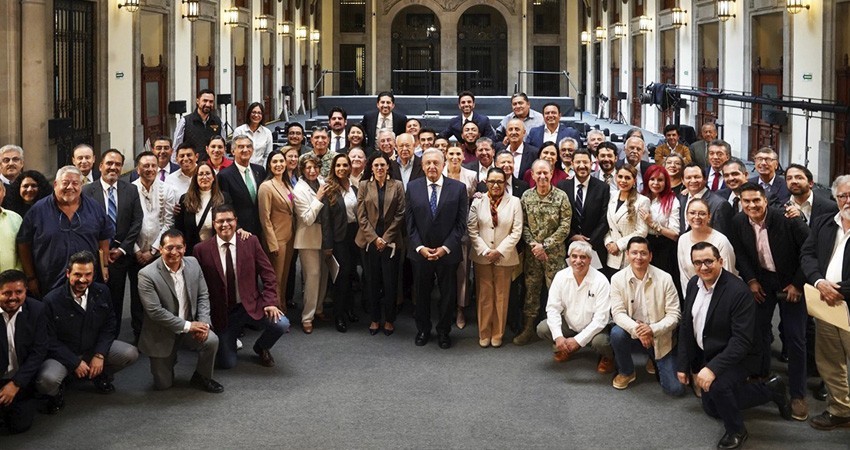 AMLO y gobernadores acuerdan crear Padrón Nacional de Desaparecidos