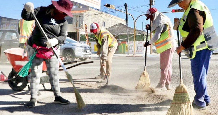 Concluye Servicios Públicos La Paz limpieza de los bulevares Colosio y Fco. J. Mújica