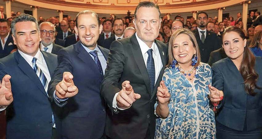 Xóchitl acusa que no hay piso parejo