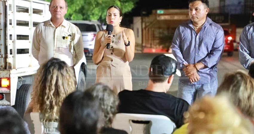 Aún sin acuerdos entre el Ayuntamiento y ambulantaje del Centro de La Paz Aún sin acuerdos entre el Ayuntamiento y ambulantaje del Centro de La Paz