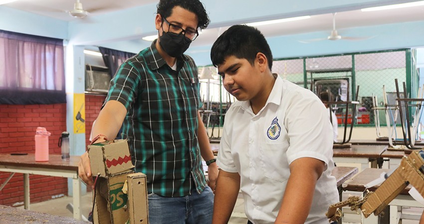 Atiende SEP a más de 15 mil estudiantes en 24 escuelas secundarias técnicas