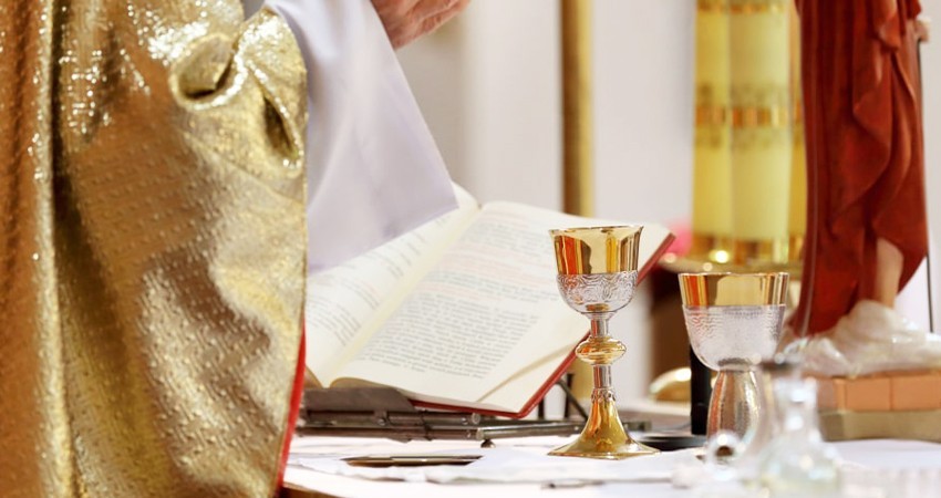 Iglesia alerta a feligreses sobre proliferación de sacerdotes falsos Iglesia alerta a feligreses sobre proliferación de sacerdotes falsos