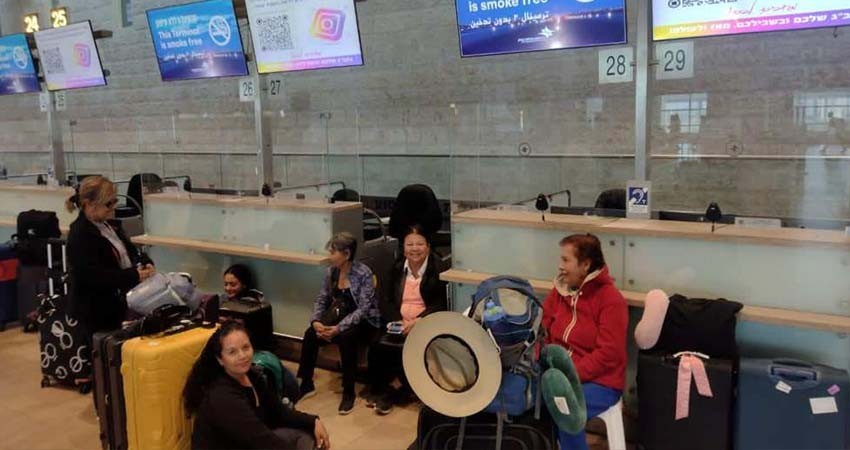 Ya son 1,000 mexicanos los que buscan salir de Israel: AMLO