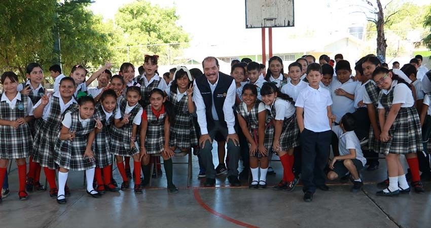 Entregan rotarios “juegos mágicos matemáticos” a 250 escuelas primarias de BCS