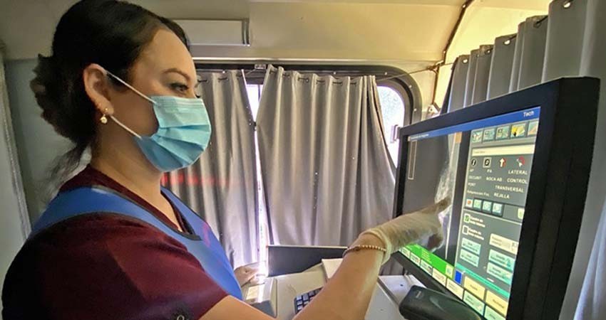 Salud Estatal acercó la mastografía a trabajadoras de oficinas centrales