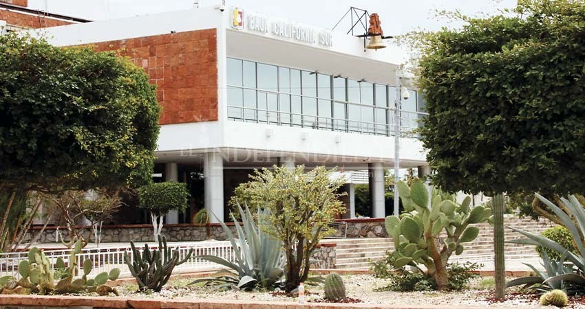 Gobierno del estado solicitará un nuevo crédito por 300 mdp Gobierno del estado solicitará un nuevo crédito por 300 mdp