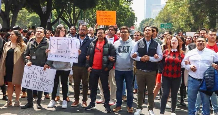 Trabajadores del Poder Judicial se manifiestan en el país contra la extinción de fideicomisos Trabajadores del Poder Judicial se manifiestan en el país contra la extinción de fideicomisos