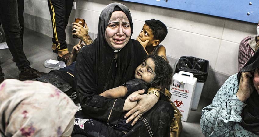 Al menos 500 muertos tras bombardeo a hospital de Gaza Al menos 500 muertos tras bombardeo a hospital de Gaza