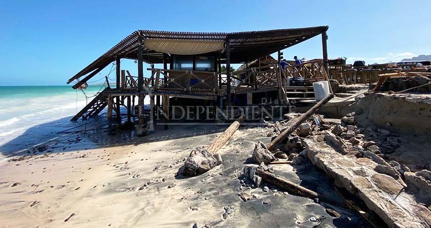 Importantes pérdidas, denuncian restauranteros de playa El Tecolote Importantes pérdidas, denuncian restauranteros de playa El Tecolote