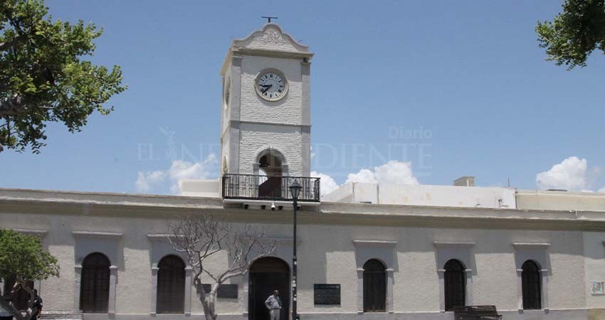 Reajusta Leggs Castro sus finanzas para el cierre de año