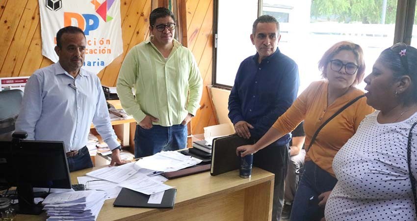 Atiende la SEP a padres de la primaria “Venustiano Carranza”