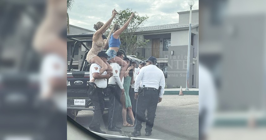 Policías municipales que se "divertían" con turistas serán sancionados: SP