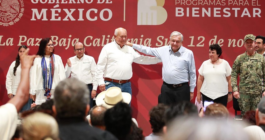 Compromete Andrés Manuel López Obrador más apoyos para BCS