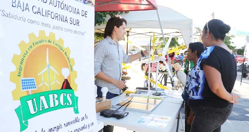UABCS acerca el conocimiento acuícola a la comunidad mediante feria académica
