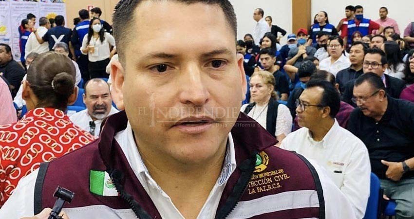 Trabajadores del Estado y Ayuntamiento viven viacrucis para obtener “hoja café”; solicitantes denuncian irregularidades Trabajadores del Estado y Ayuntamiento viven viacrucis para obtener “hoja café”; solicitantes denuncian irregularidades