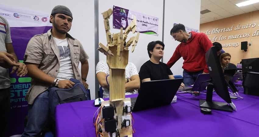 Exitoso encuentro de Sistemas Computacionales en la UABCS