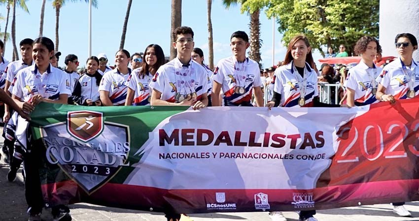 Entregan premio estatal del deporte en BCS a los atletas más destacados durante el 2023