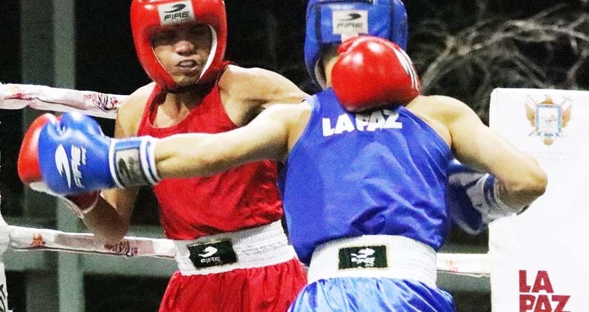 Realizan con éxito eliminatoria municipal de boxeo en La Paz