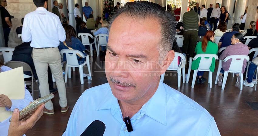 Ante emplazamiento de burócratas, promete gobierno del estado el pago de prestaciones Ante emplazamiento de burócratas, promete gobierno del estado el pago de prestaciones