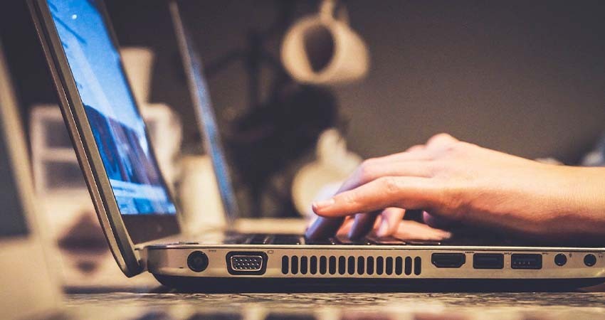 Narcotráfico aprovecha la anonimidad en internet para captar a jóvenes en México Narcotráfico aprovecha la anonimidad en internet para captar a jóvenes en México