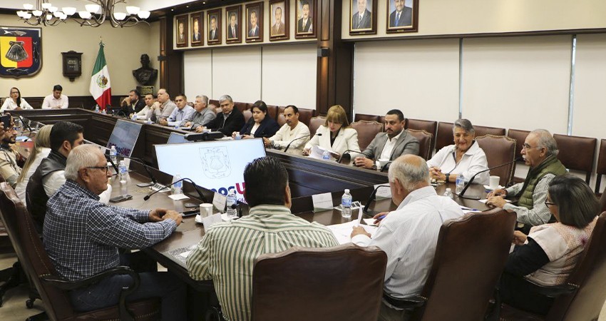 Se reúne Castro Cosío con empresarios de BCS