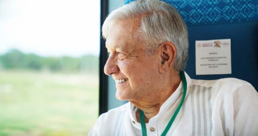 Presidente encarga al Ejército el arreglo de carreteras Presidente encarga al Ejército el arreglo de carreteras