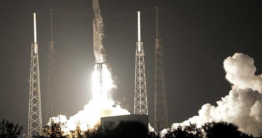 México hace historia al lanzar su primera misión rumbo a la Luna