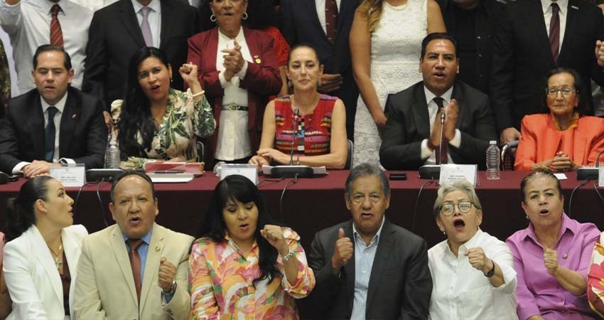 Senadores de Morena y Sheinbaum crearán estrategia para aprobar últimas reformas de AMLO Senadores de Morena y Sheinbaum crearán estrategia para aprobar últimas reformas de AMLO