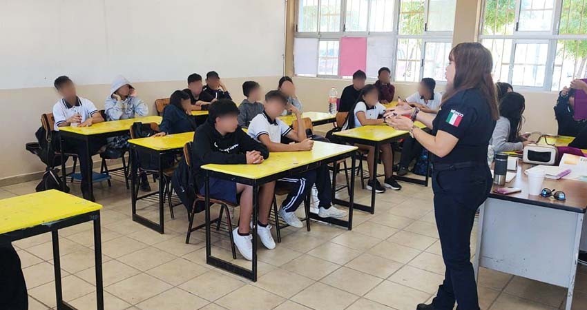 Seguridad de La Paz imparte pláticas de sensibilización a niños, niñas y adolescentes para prevenir y erradicar la violencia escolar Seguridad de La Paz imparte pláticas de sensibilización a niños, niñas y adolescentes para prevenir y erradicar la violencia escolar