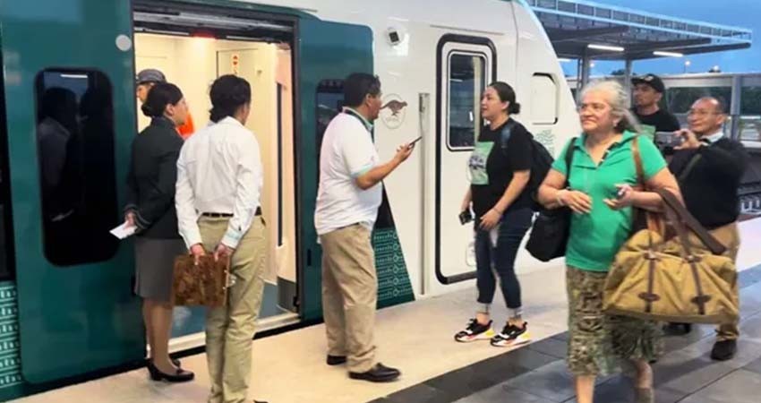 Pasajeros denuncian espera de más de ocho horas tras falla en Tren Maya Pasajeros denuncian espera de más de ocho horas tras falla en Tren Maya